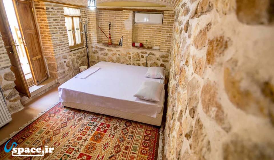 اتاق 108 اقامتگاه بوم گردی آنا - شیراز